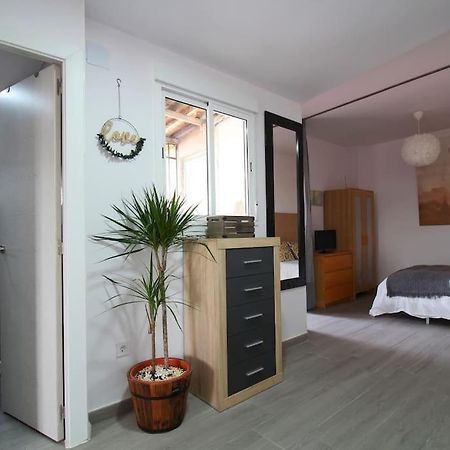 Suite Puerta Osario Con Terraza Sevilla Exteriör bild