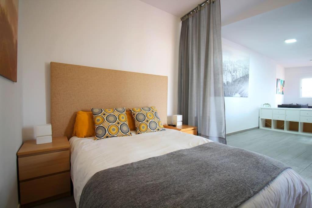 Suite Puerta Osario Con Terraza Sevilla Exteriör bild
