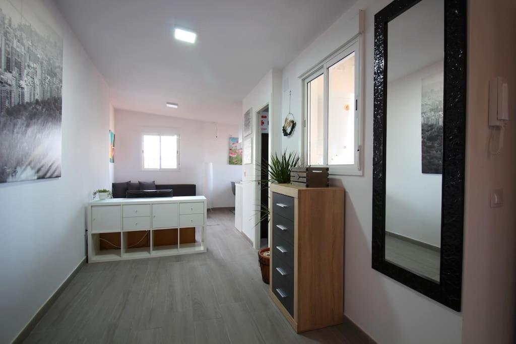 Suite Puerta Osario Con Terraza Sevilla Exteriör bild