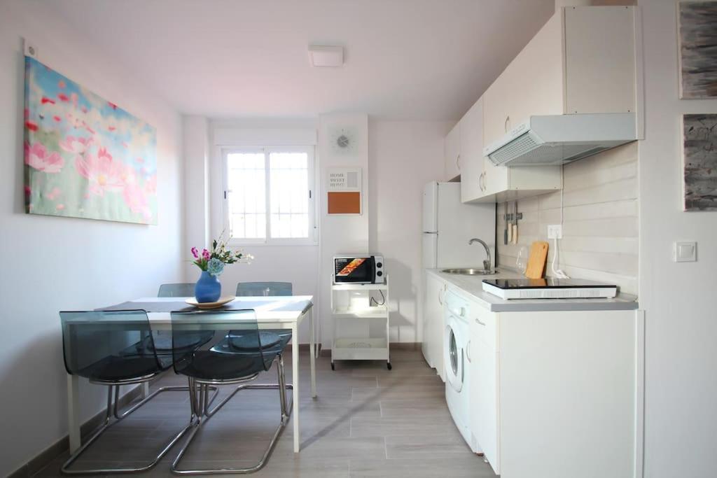 Suite Puerta Osario Con Terraza Sevilla Exteriör bild
