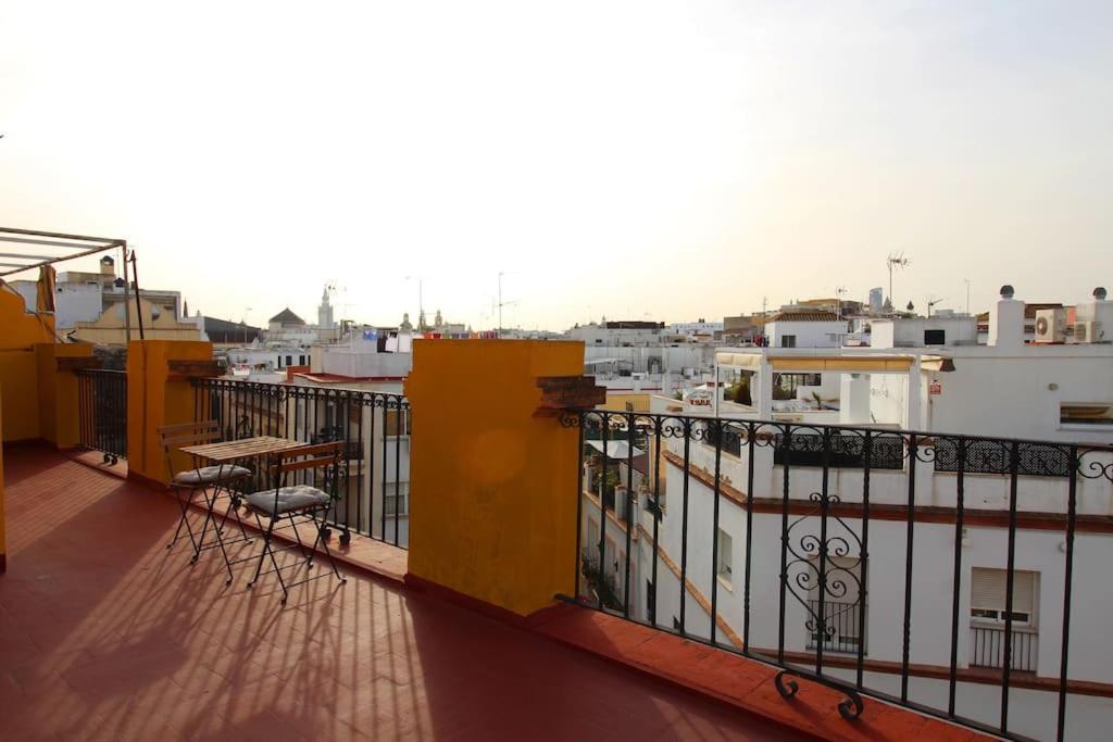 Suite Puerta Osario Con Terraza Sevilla Exteriör bild