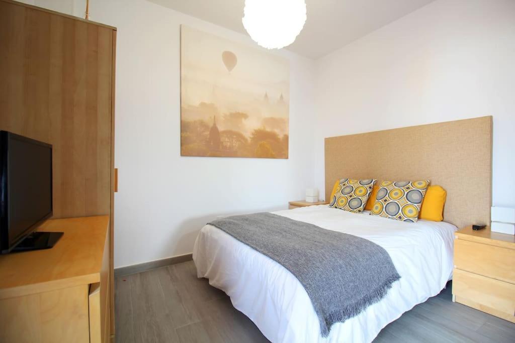 Suite Puerta Osario Con Terraza Sevilla Exteriör bild
